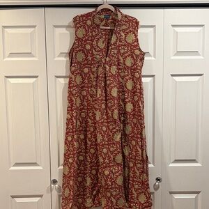 Elegant Red and Cream Sleeveless Dress